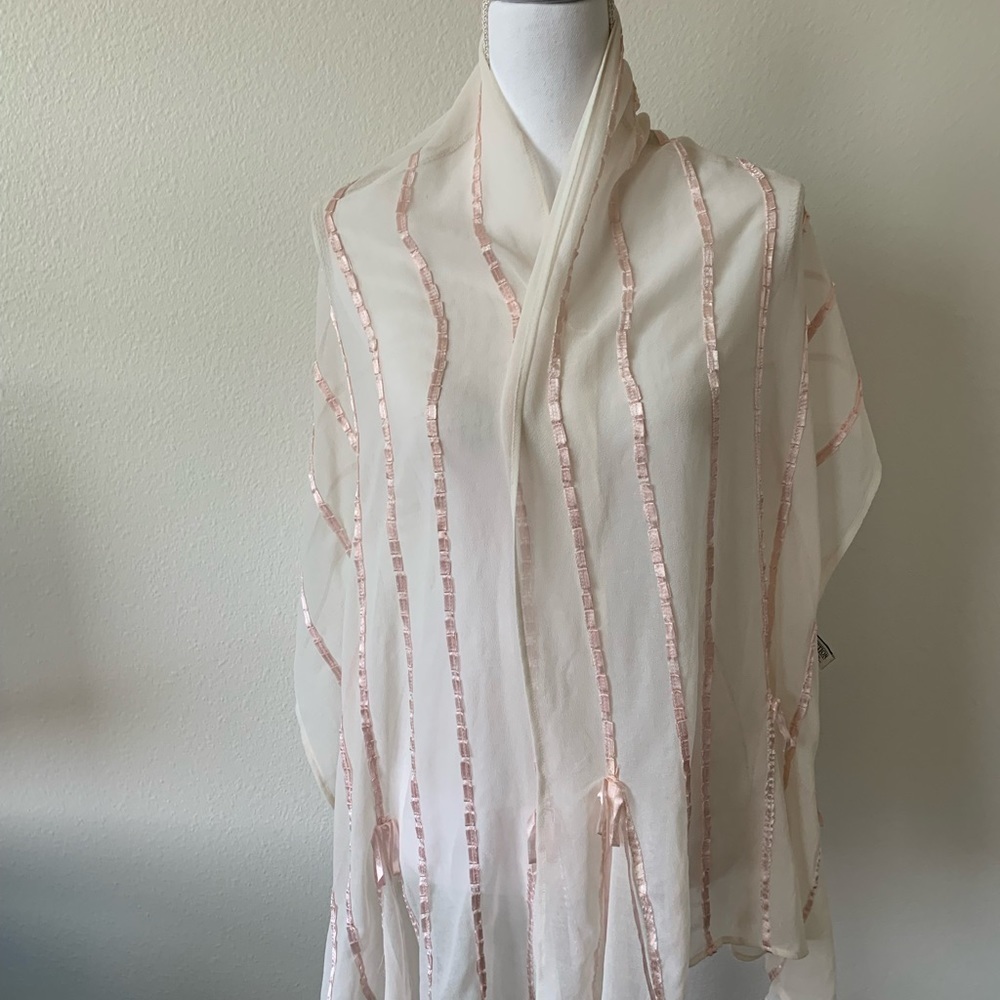 Elegant Cream and Pink Sheer scarf